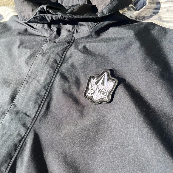 crazy volcom coat - Picture 3 of 6